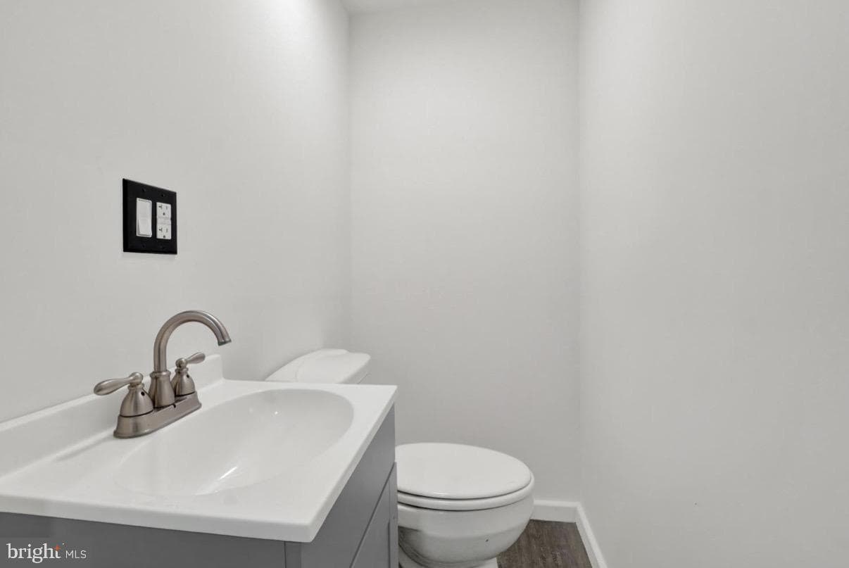 1151 E King Street photo 5