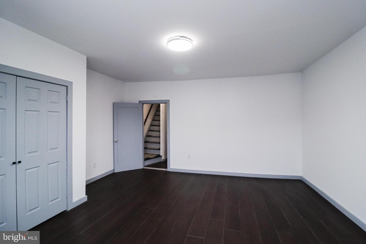 539 W King Street photo 33