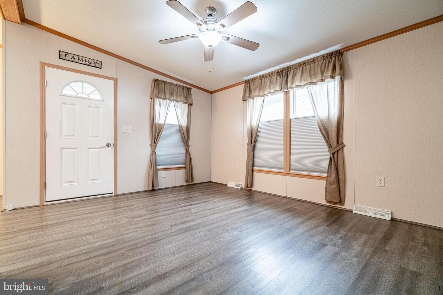 303 Basil Court photo 2