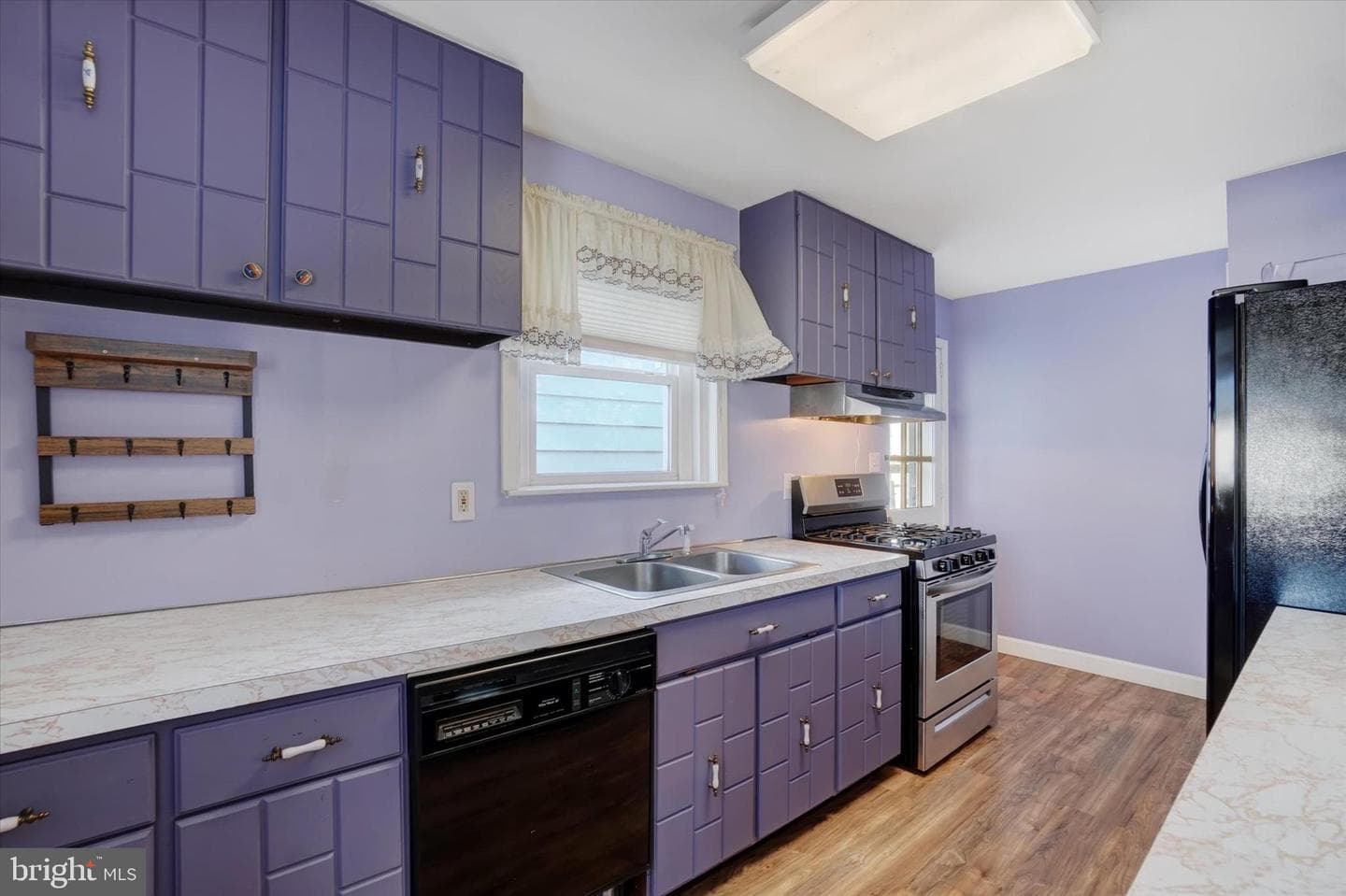 321 Fredrick Court photo 6