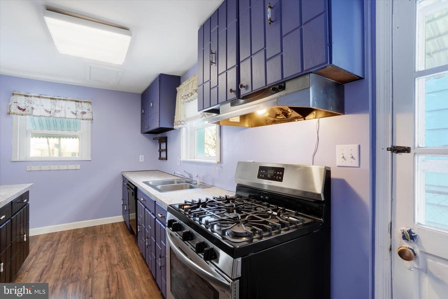 321 Fredrick Court photo 8