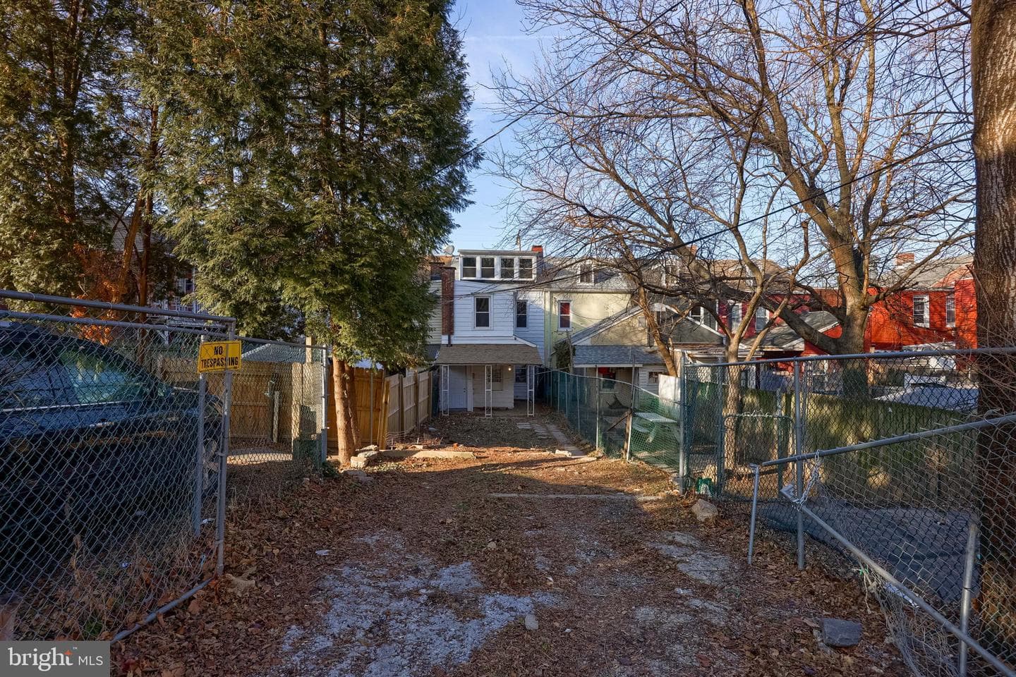 372 E Philadelphia Street photo 20