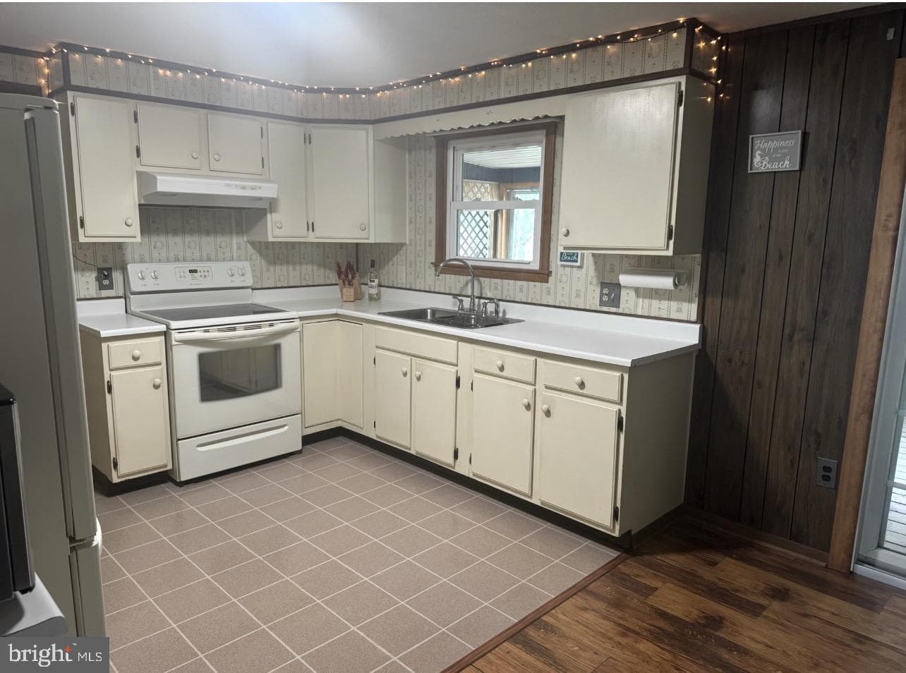 4487 Cherry Drive photo 3