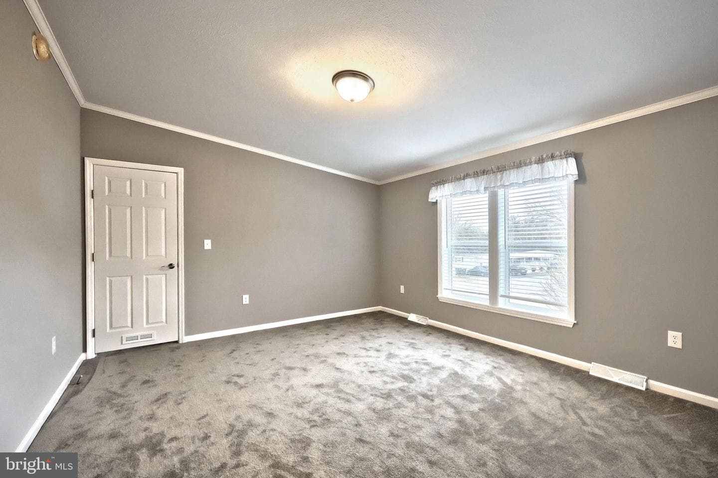 723 Lake Drive photo 12