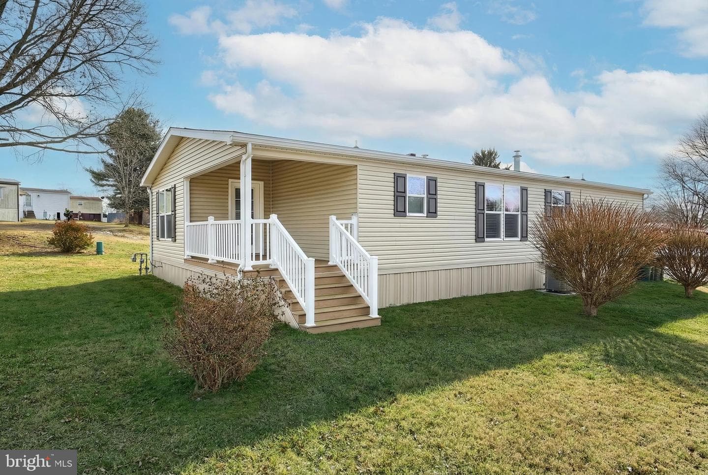 723 Lake Drive photo 4