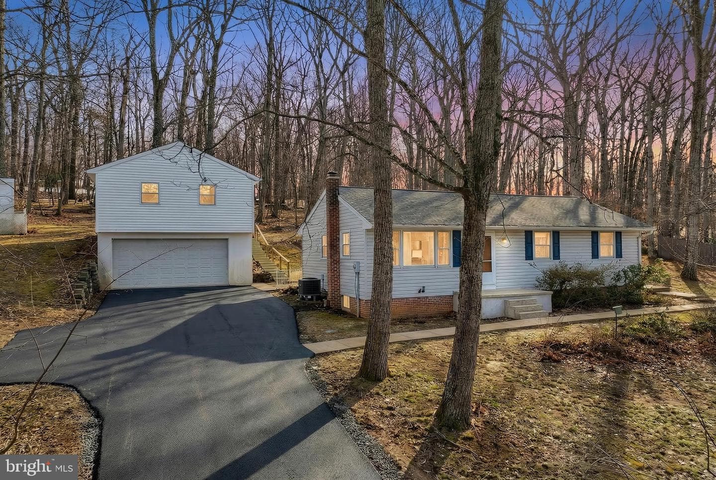 741 Aldinger Drive photo 1