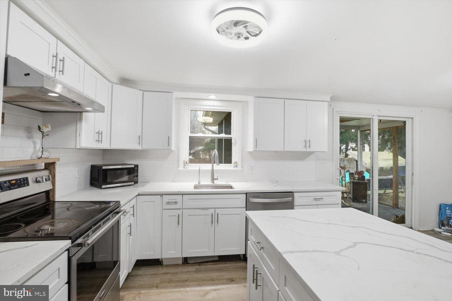 15 Catalina Drive photo 13