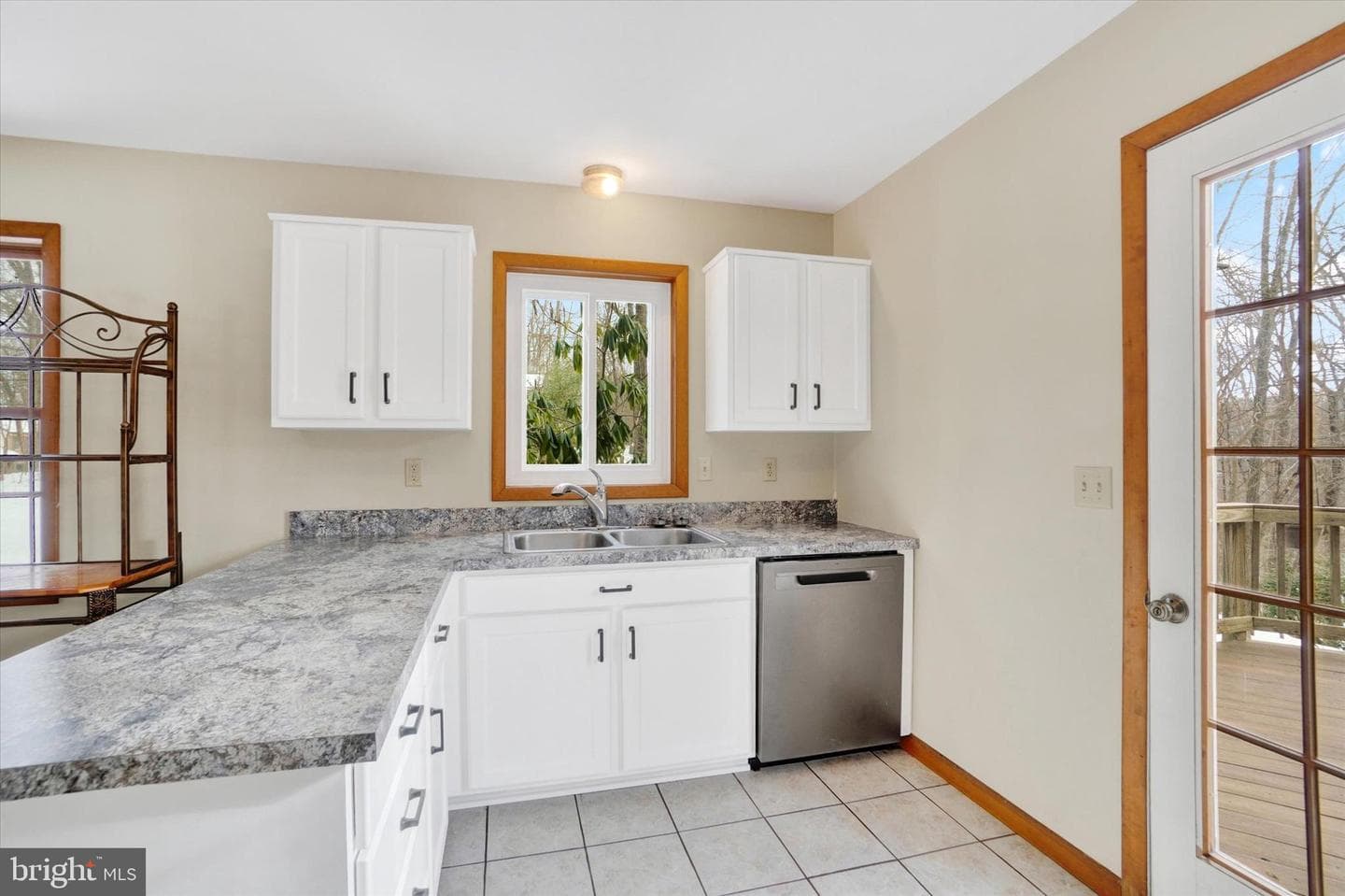 4219 Leann Drive photo 6