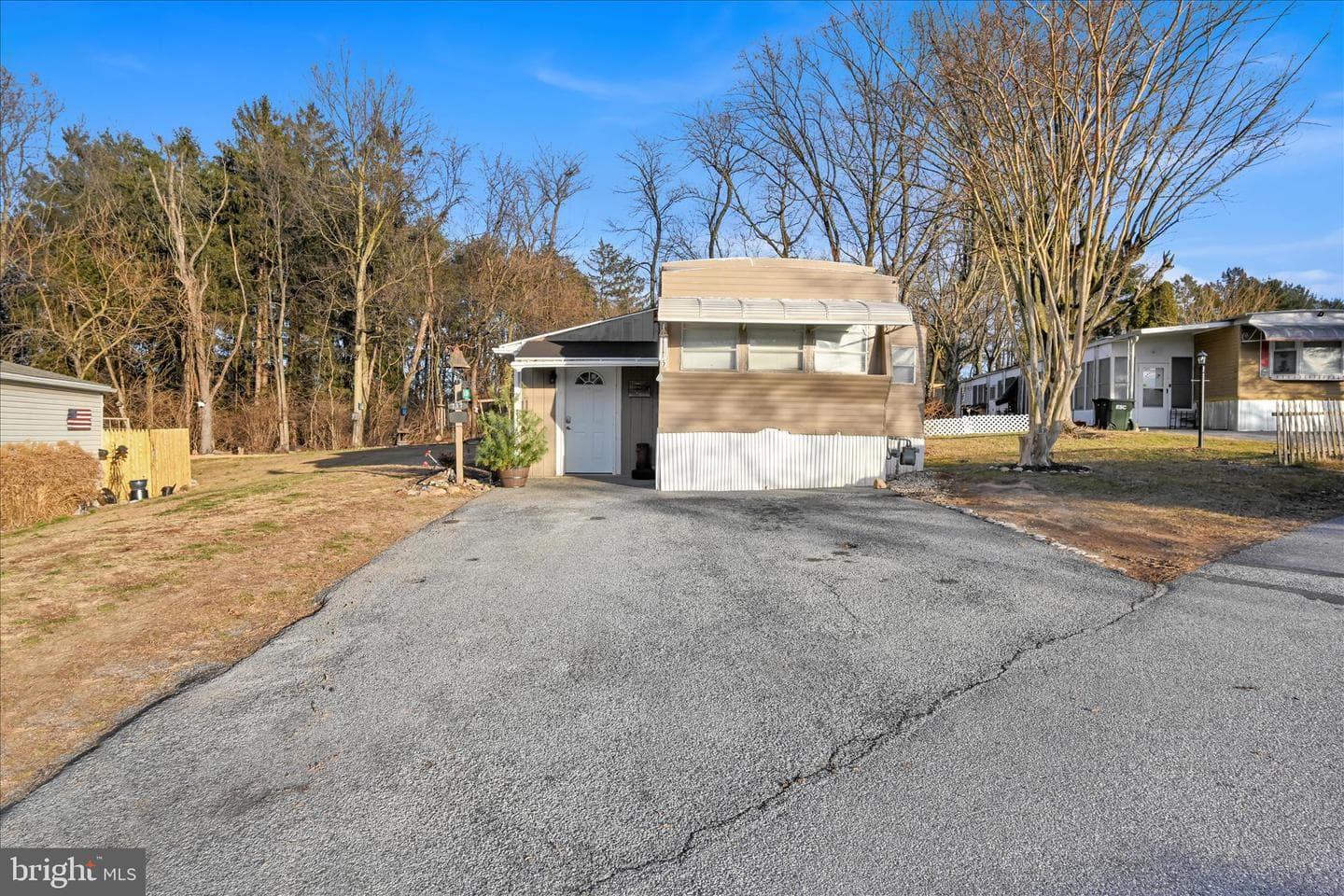 737 Lake Drive photo 3