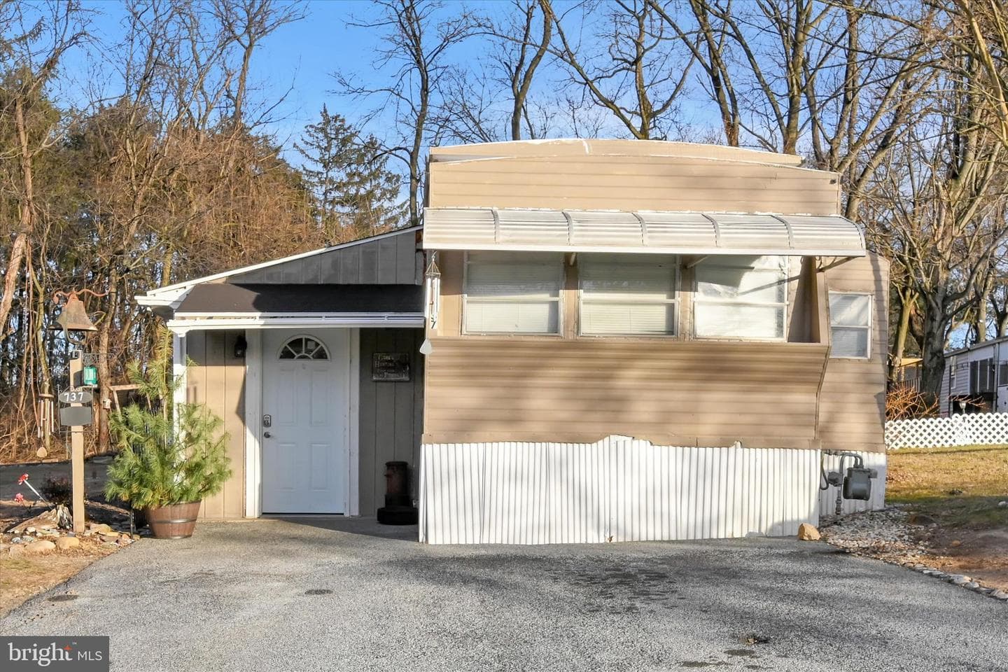 737 Lake Drive photo 4
