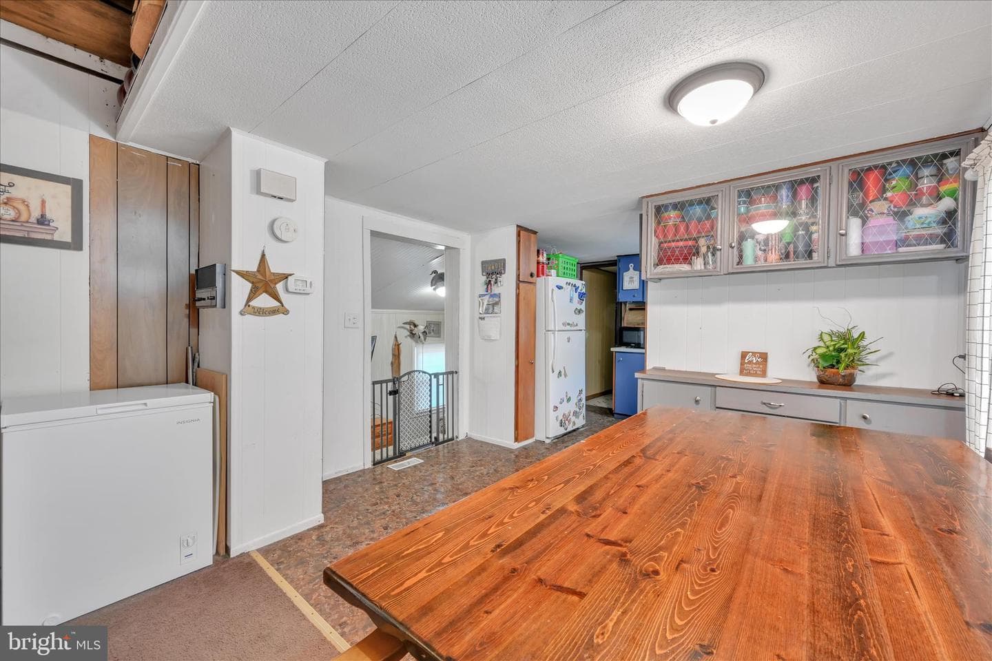 737 Lake Drive photo 9