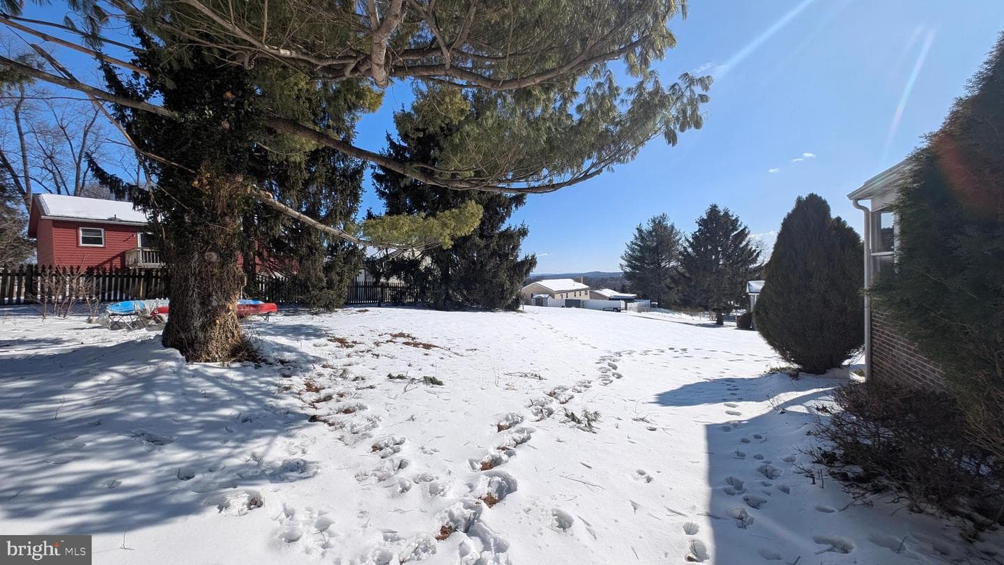 404 Hillside photo 25