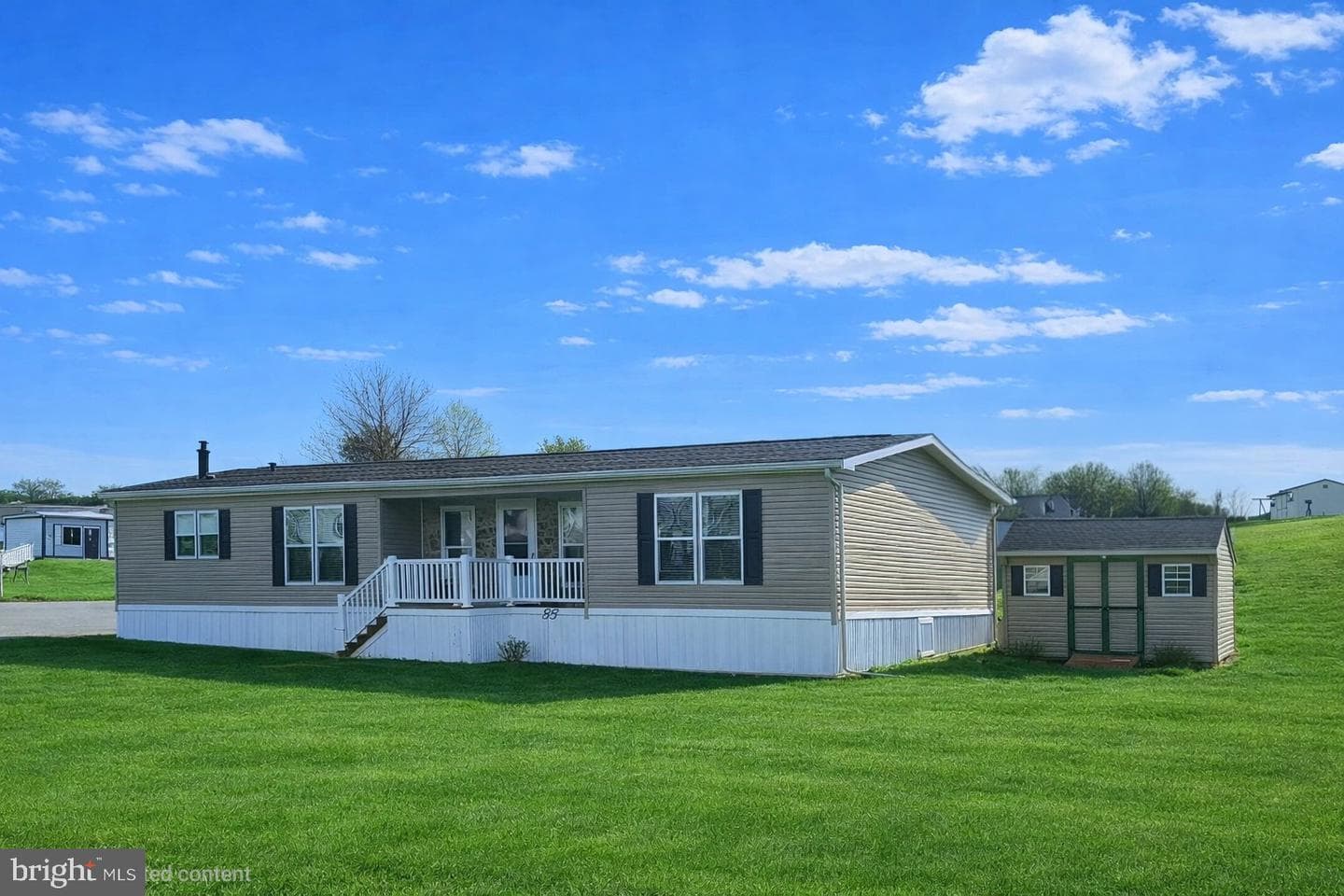 118 Lisa Circle photo 1