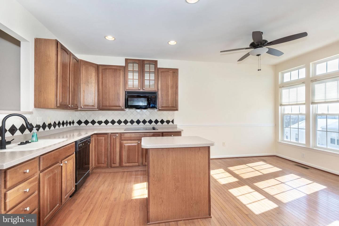227 Fairmount Court #33 photo 18