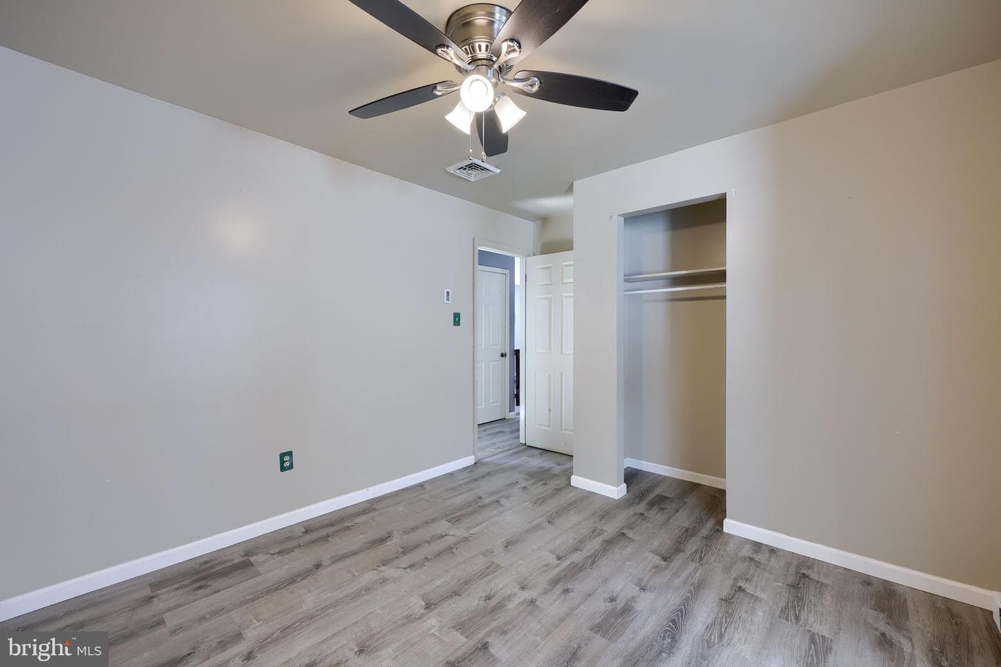 877 Richmond Road photo 21