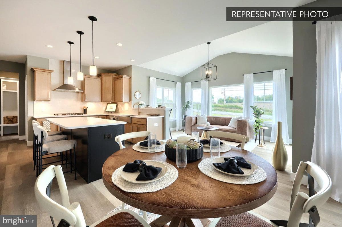 Beacon Pointe Plan At Logan Meadows photo 16