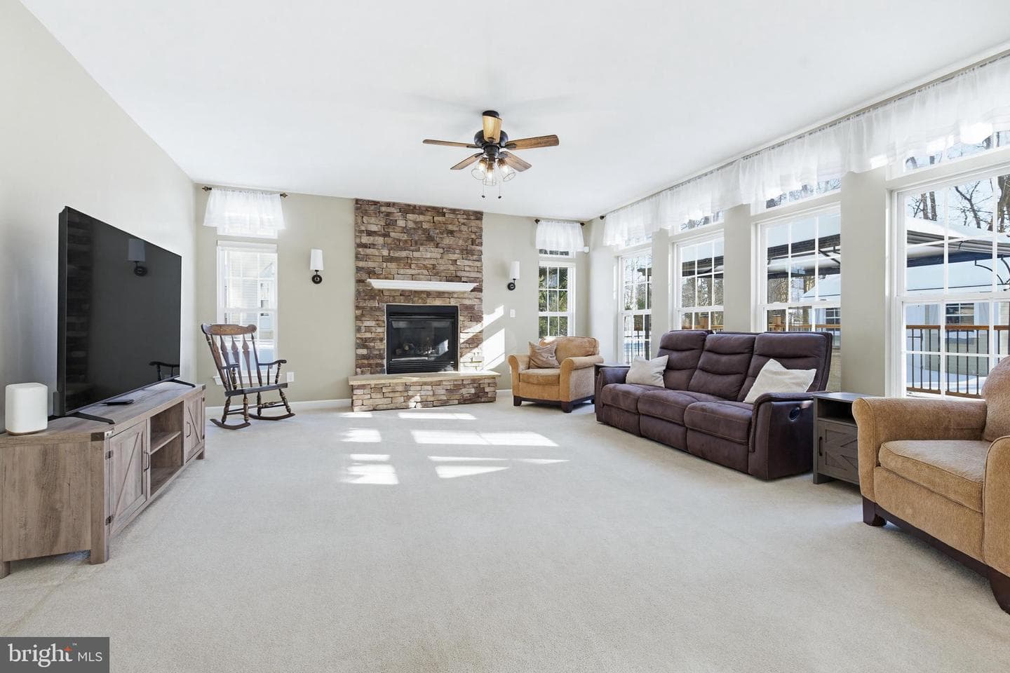 495 Lakeview Drive photo 8