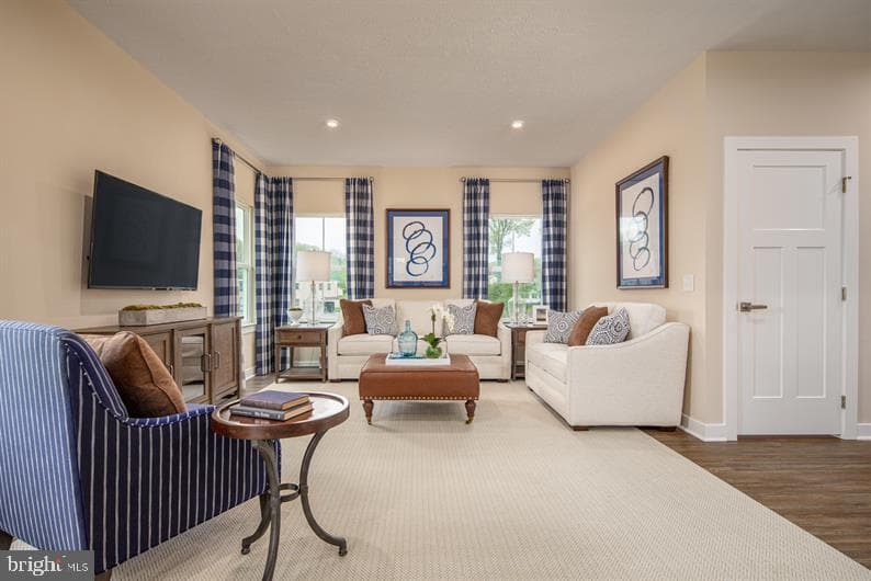 338 Ruffian Road photo 3