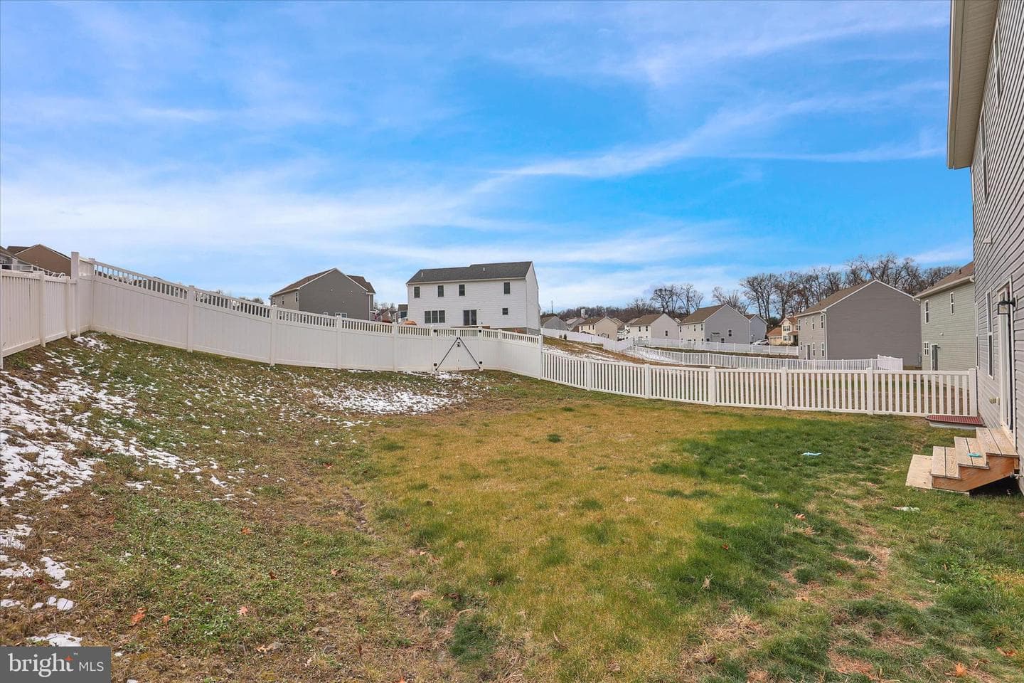 90 Thoroughbred Drive photo 30