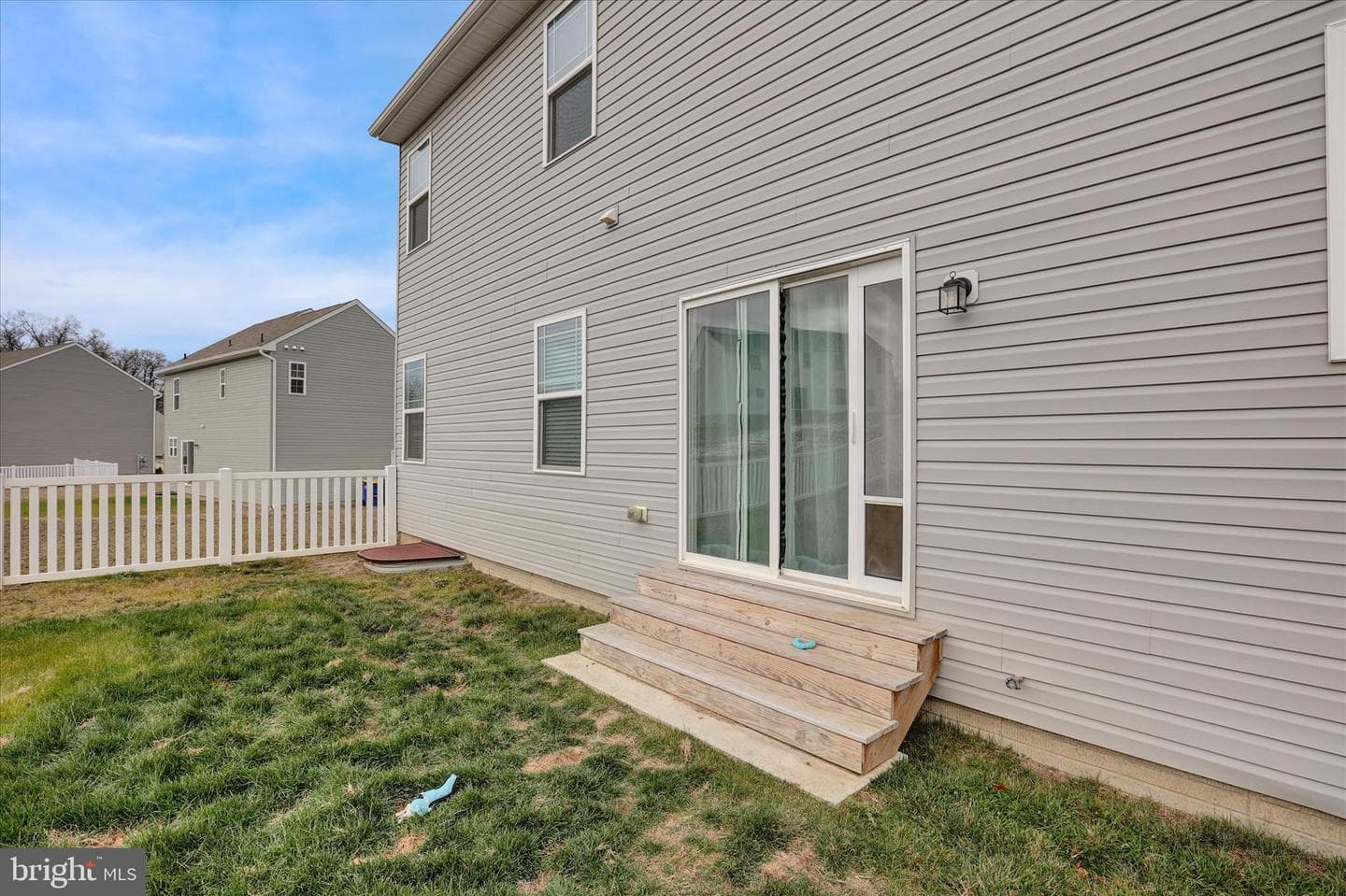 90 Thoroughbred Drive photo 31