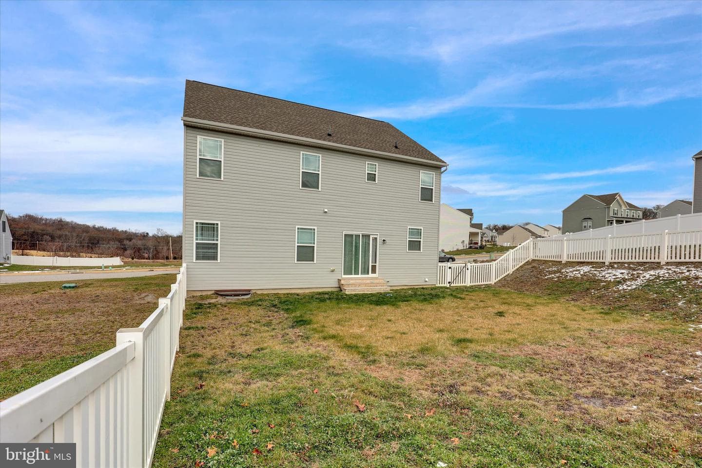 90 Thoroughbred Drive photo 32