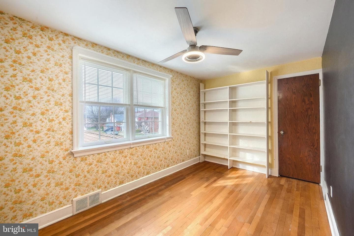 501 Hartman Avenue photo 34