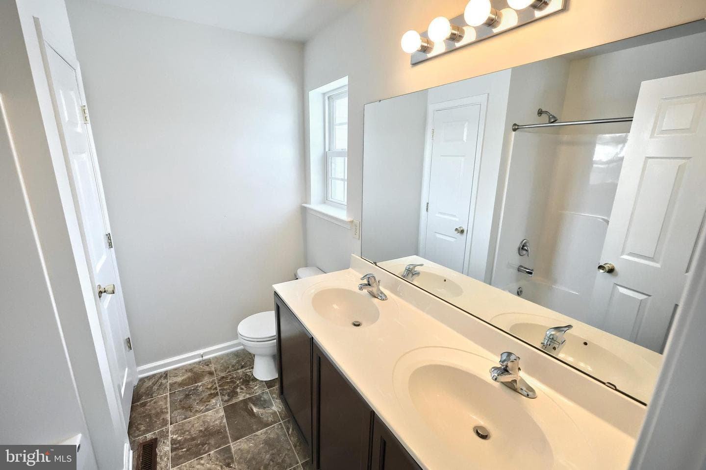 533 Marion Road #533 photo 22
