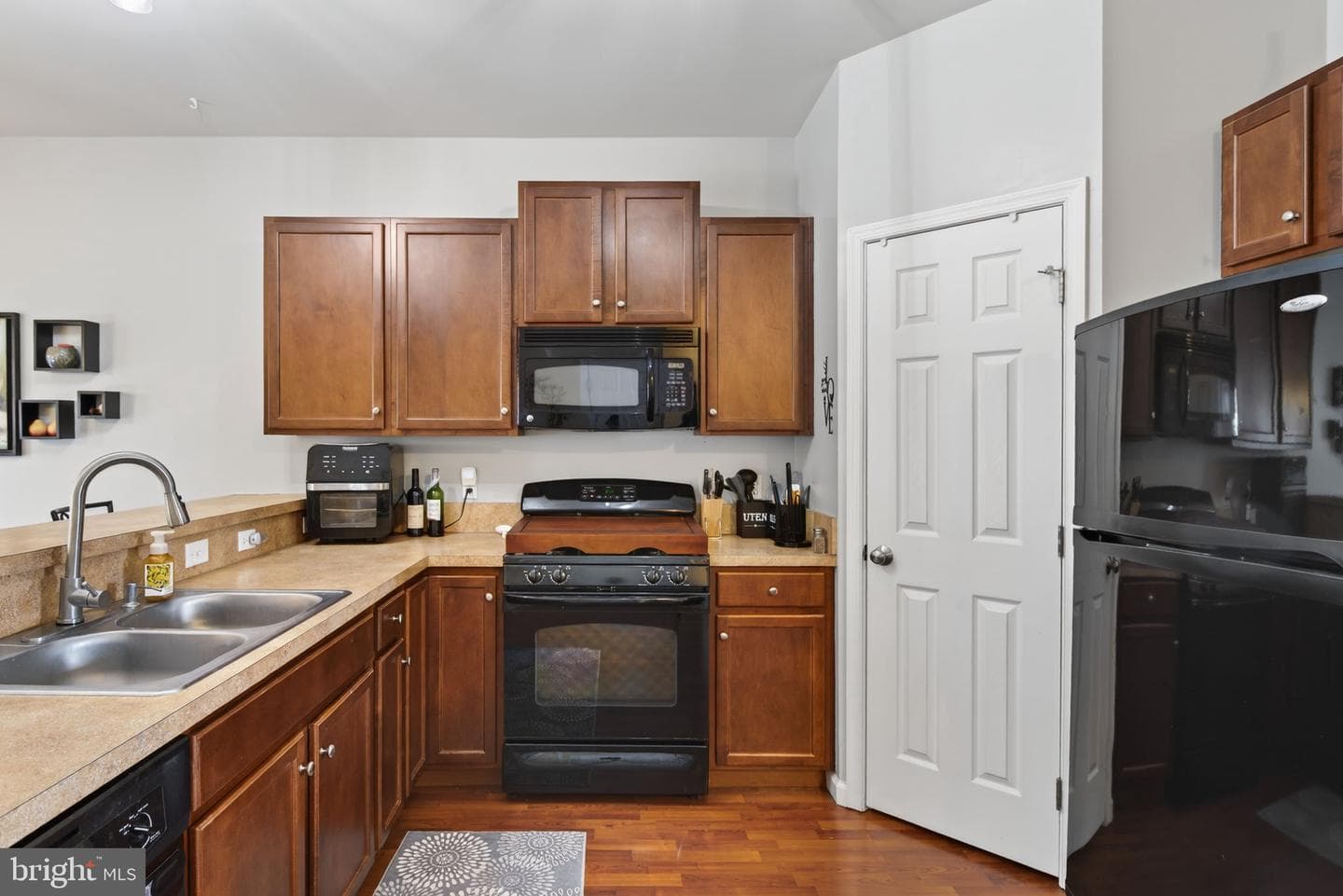 2436 Schultz Way #19 photo 7