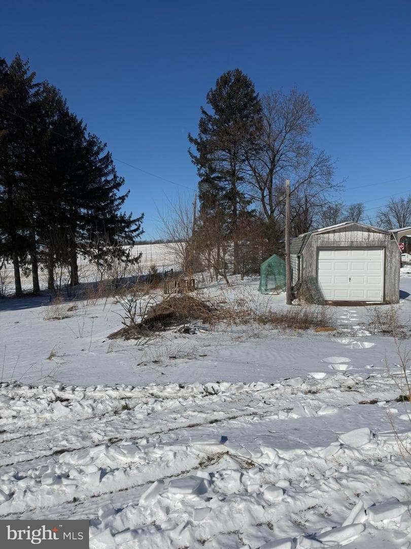 5933 Lincoln Highway W photo 7