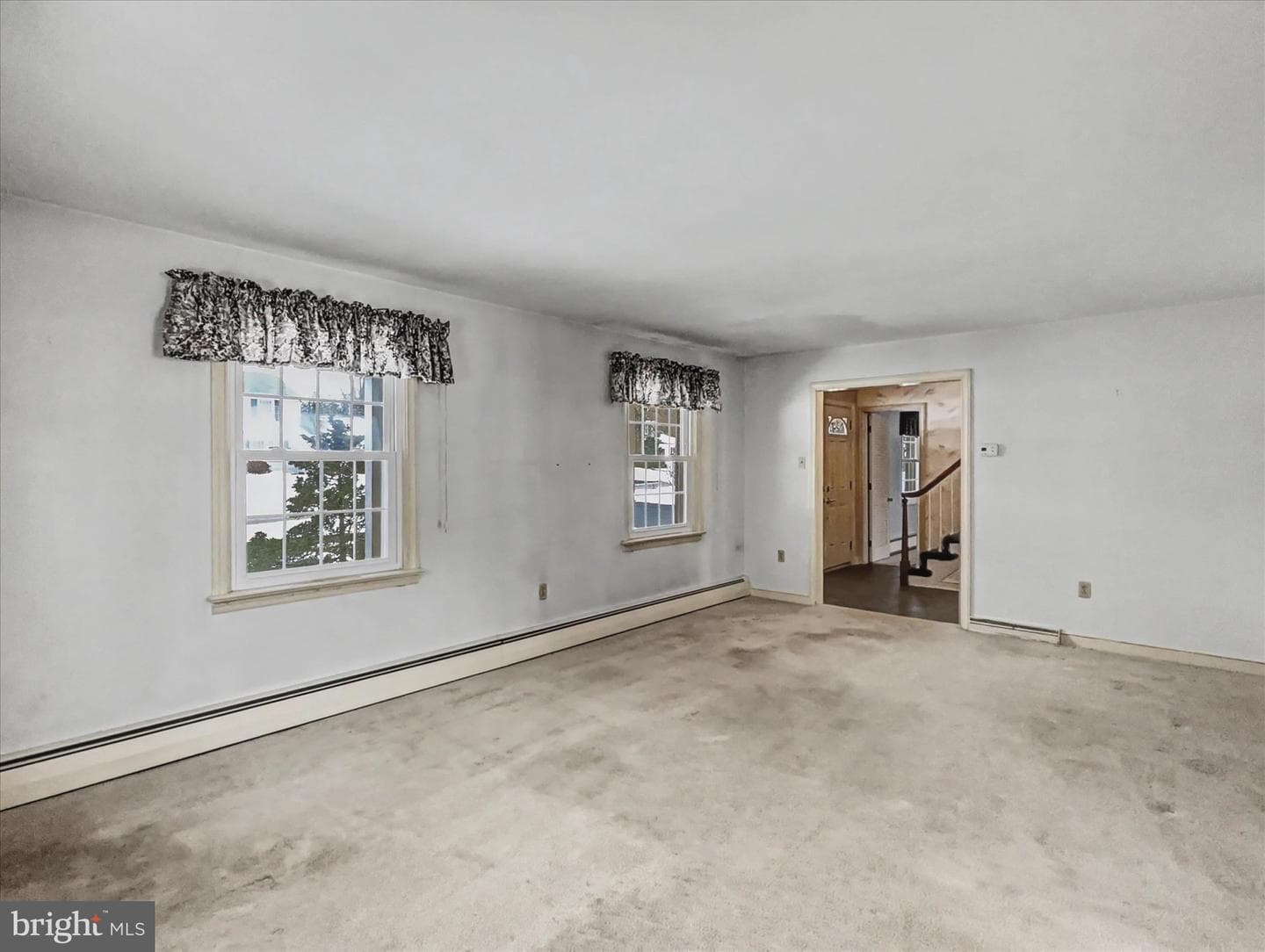 540 Gatehouse Lane W photo 5