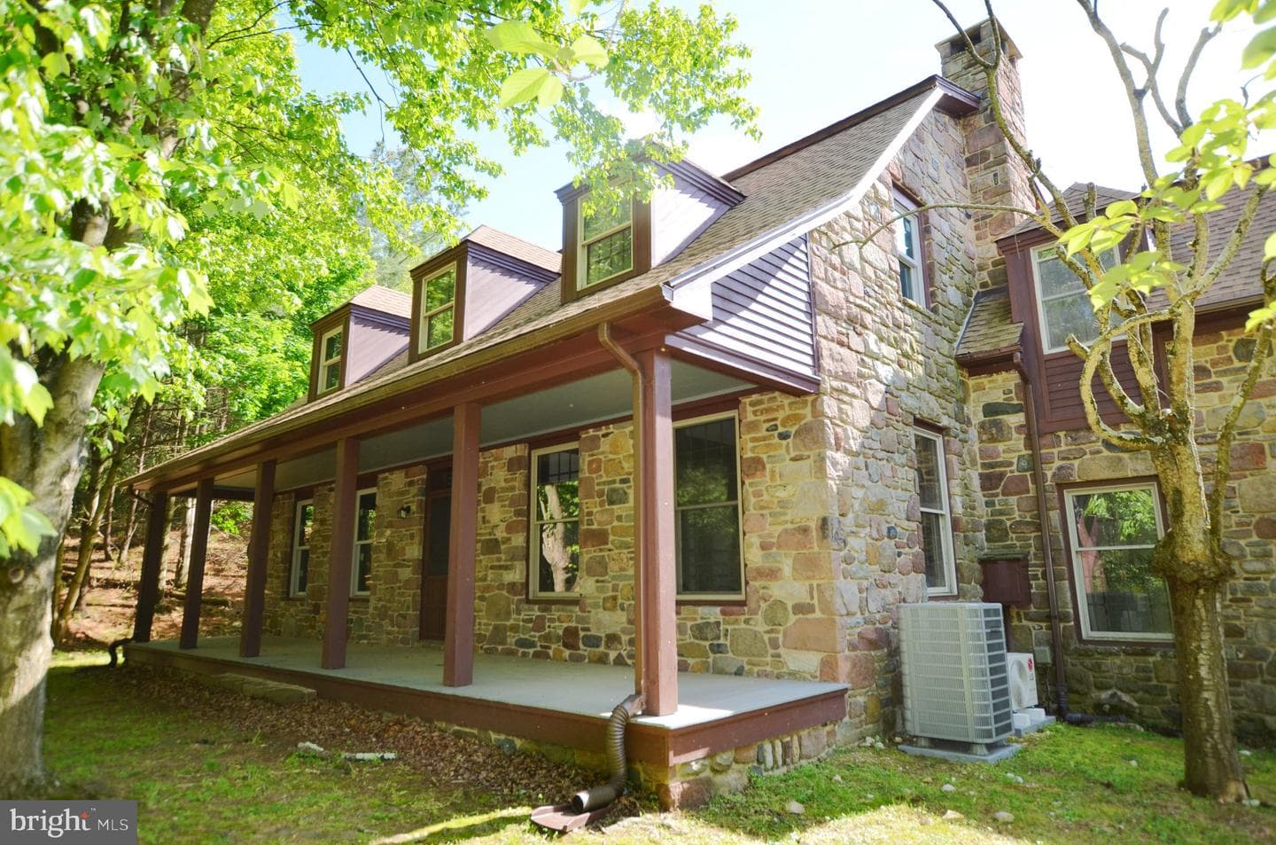 3414 Trone Road photo 4