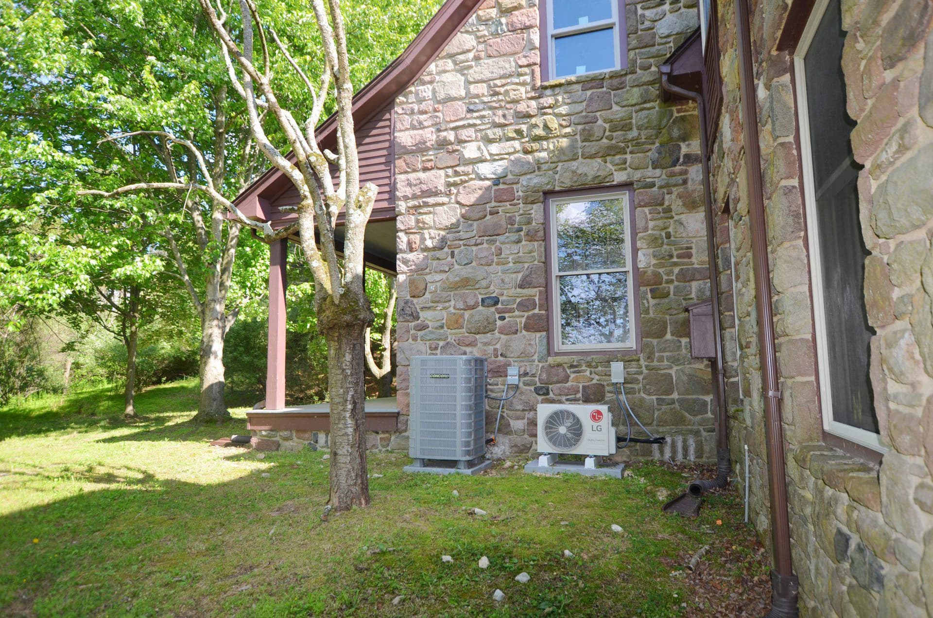 3414 Trone Road photo 5