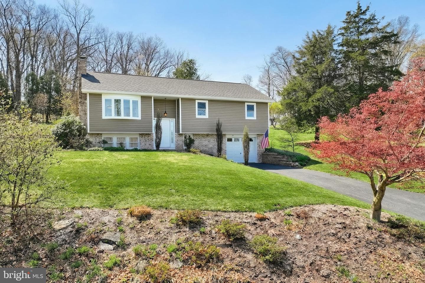 100 Bunker Hill Road photo 2