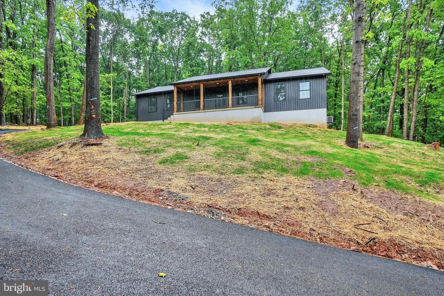18985 Hebel Road photo 4