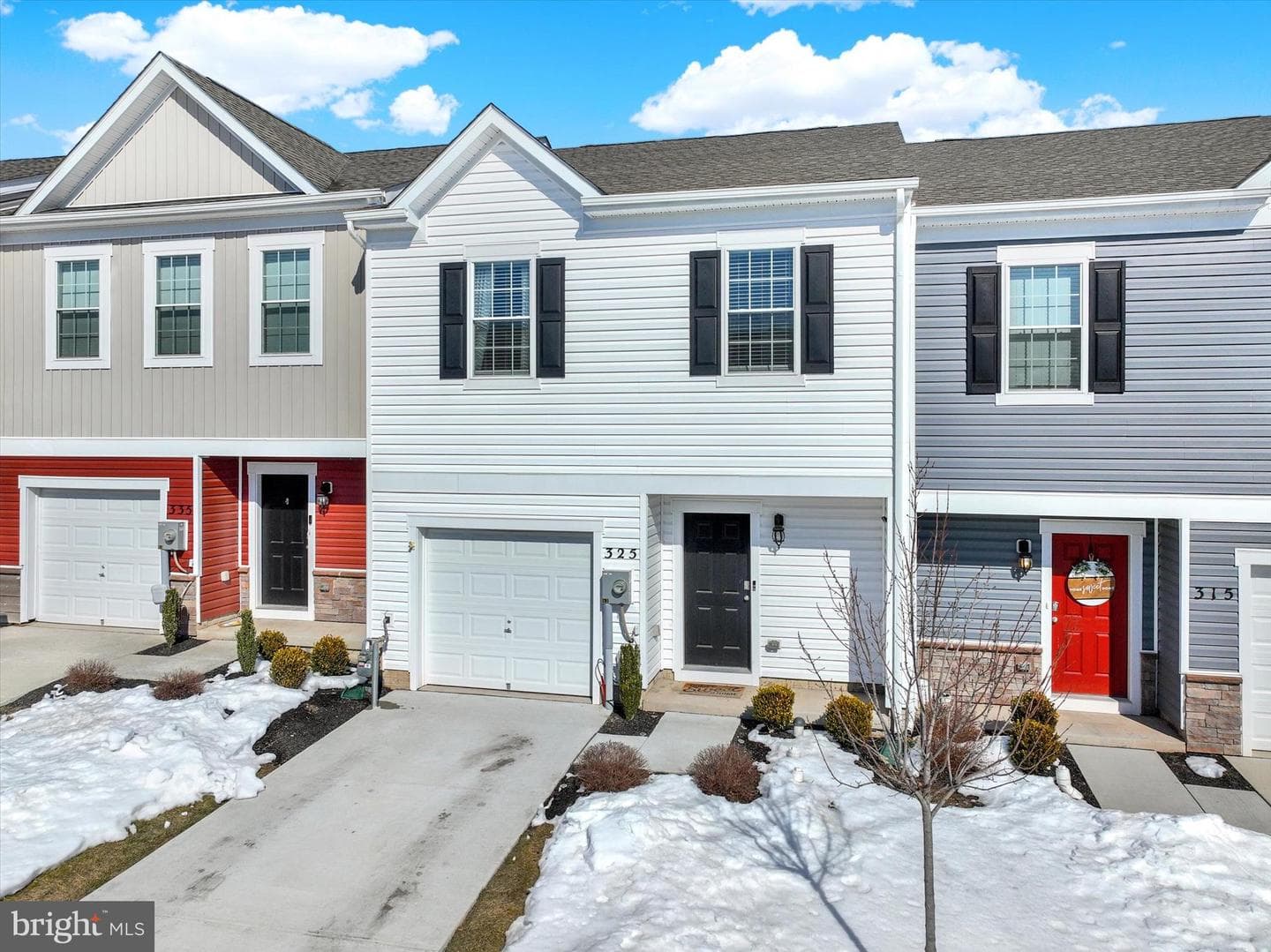 325 Locust Run Drive photo 2