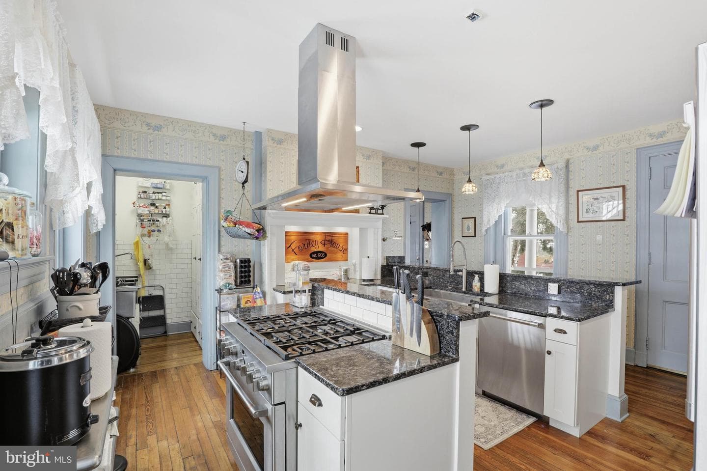 252 Frederick Street photo 25
