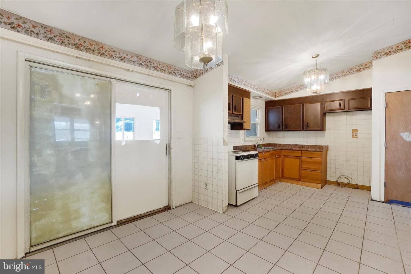 126 Claremont Drive photo 9