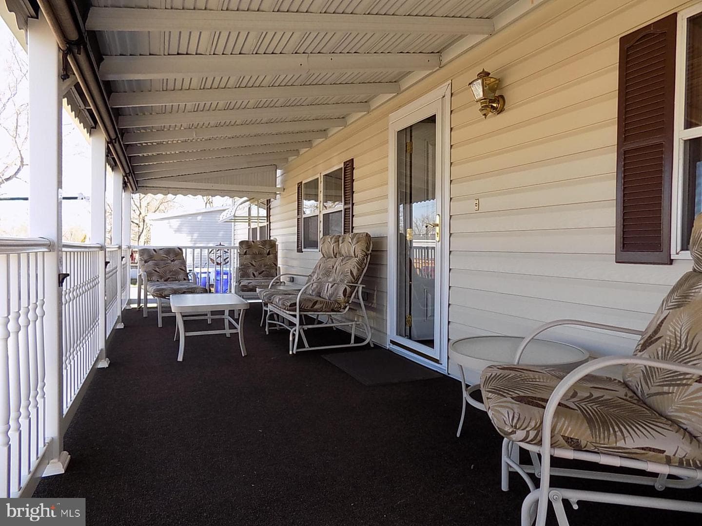 122 Seneca Avenue photo 11