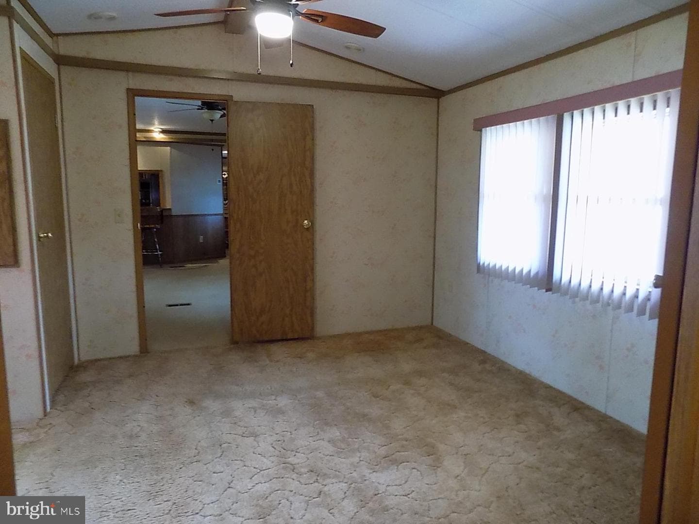 122 Seneca Avenue photo 29