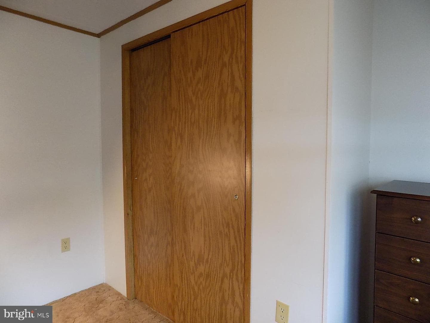 122 Seneca Avenue photo 37