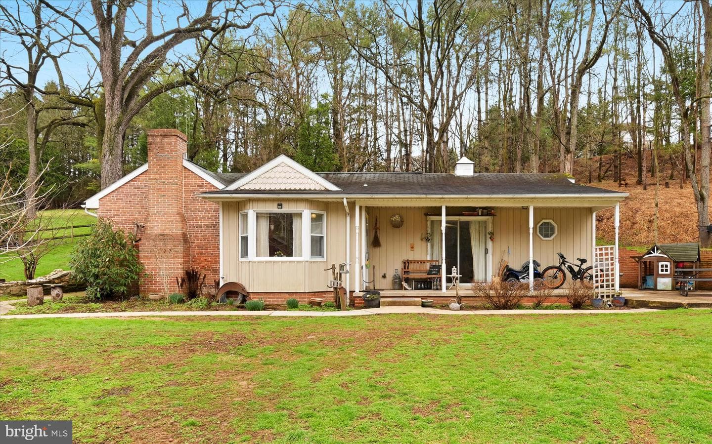 350 Green Valley Road photo 1