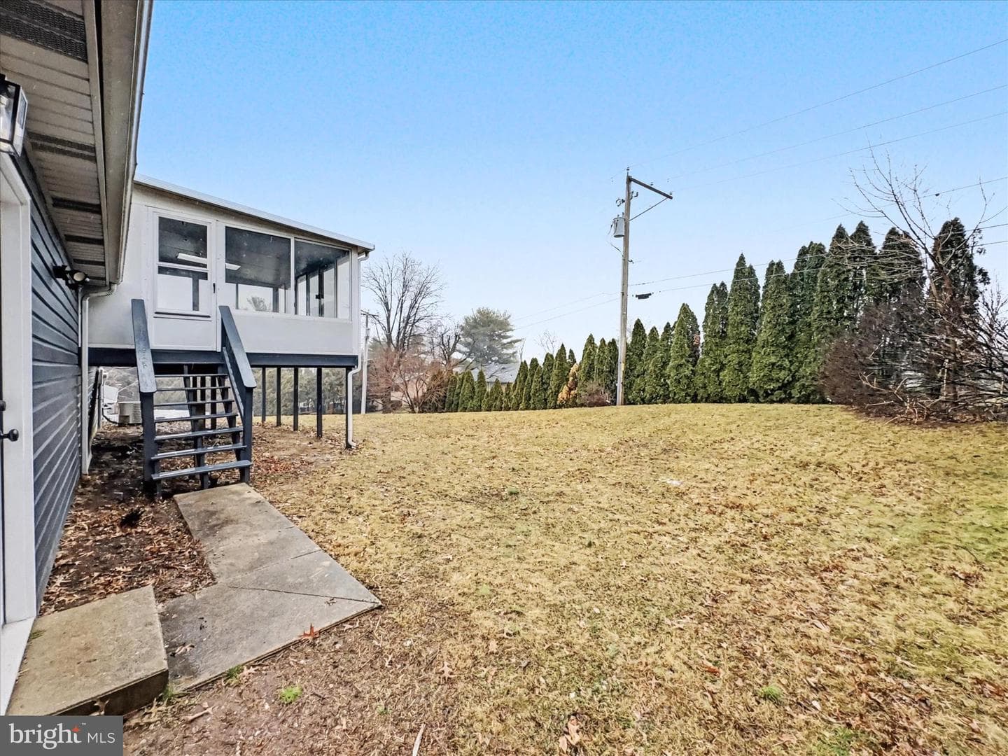 1360 Breezeview Drive photo 22