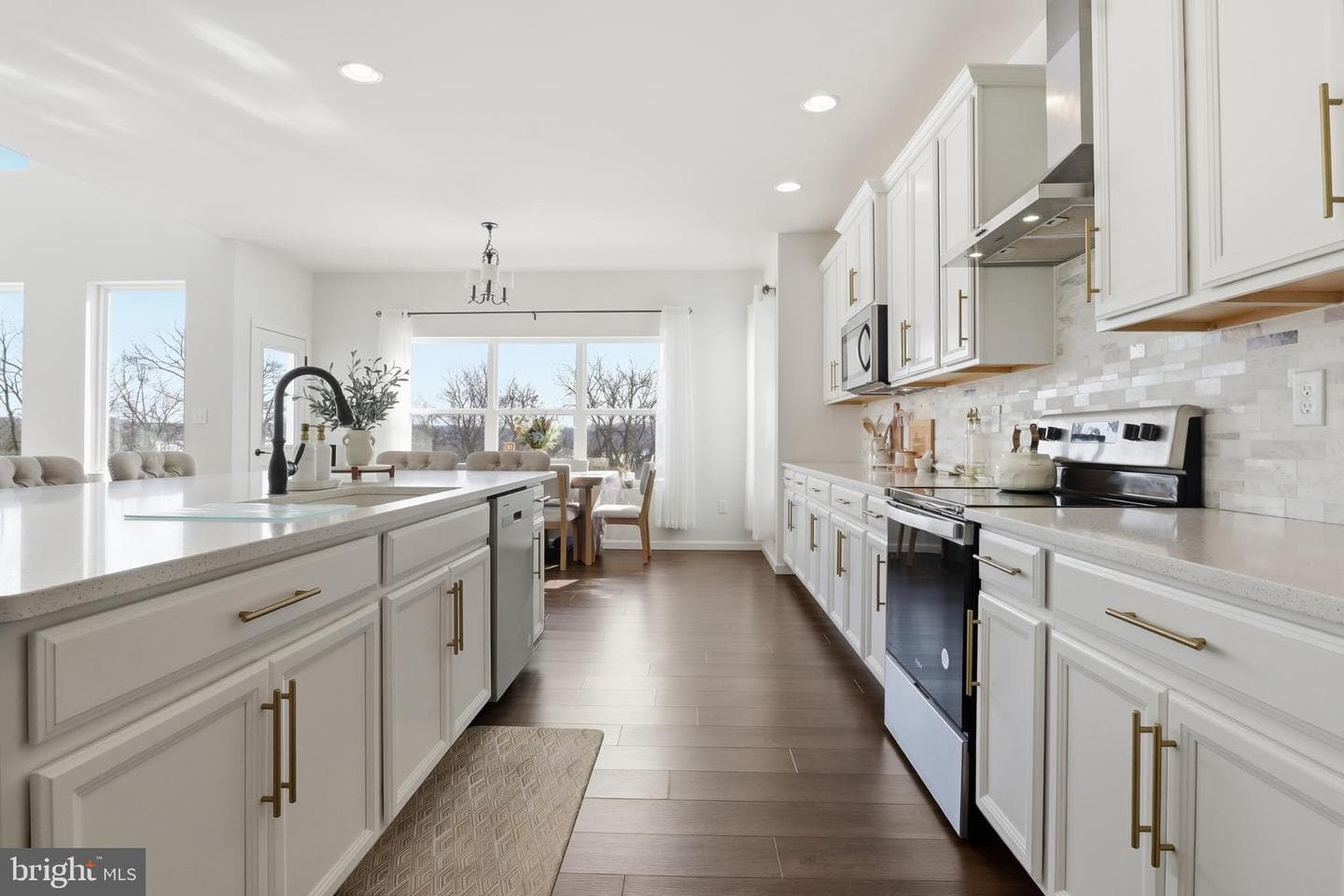 520 Darrow Road photo 13