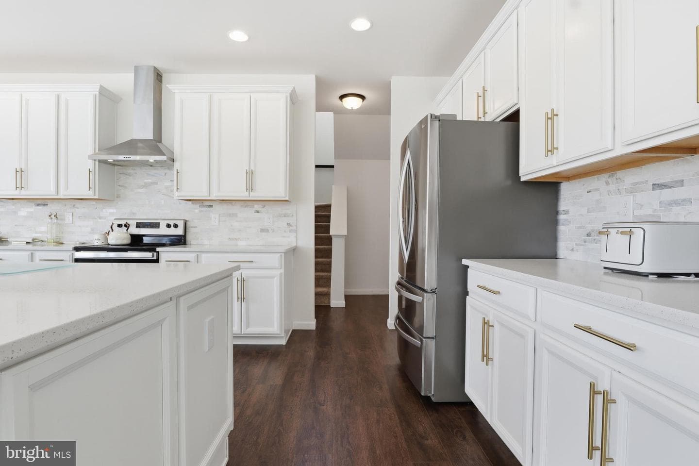 520 Darrow Road photo 14