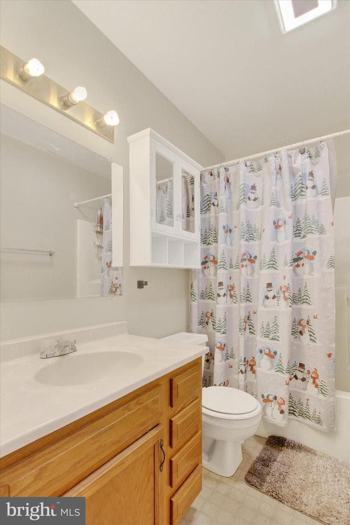 3332 Glen Hollow Drive photo 15