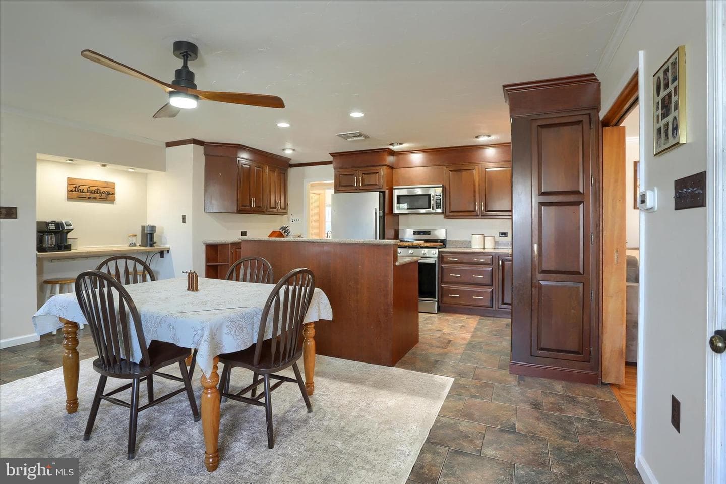 1465 Chapel Drive photo 14