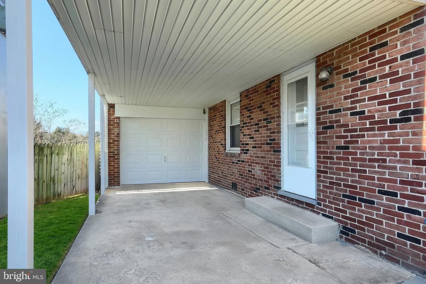 106 N Williams Street photo 8