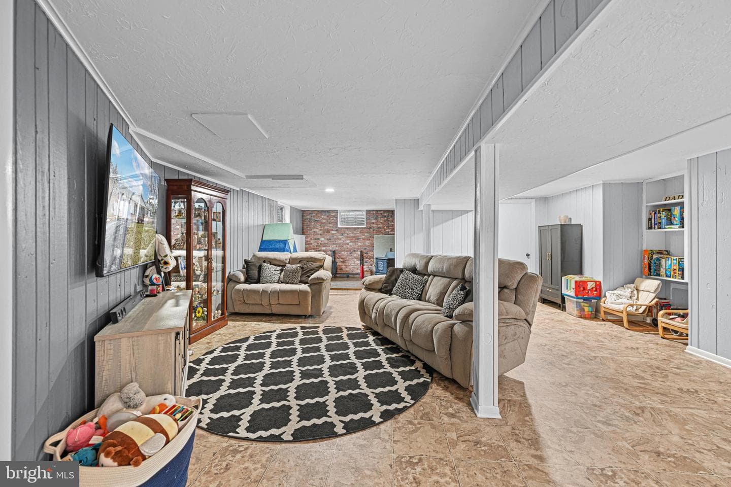 3541 Village Road photo 18