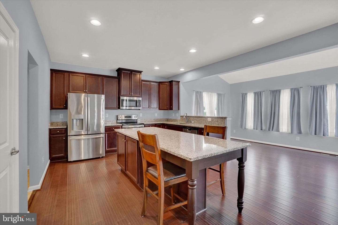 1081 Countryside Road photo 2