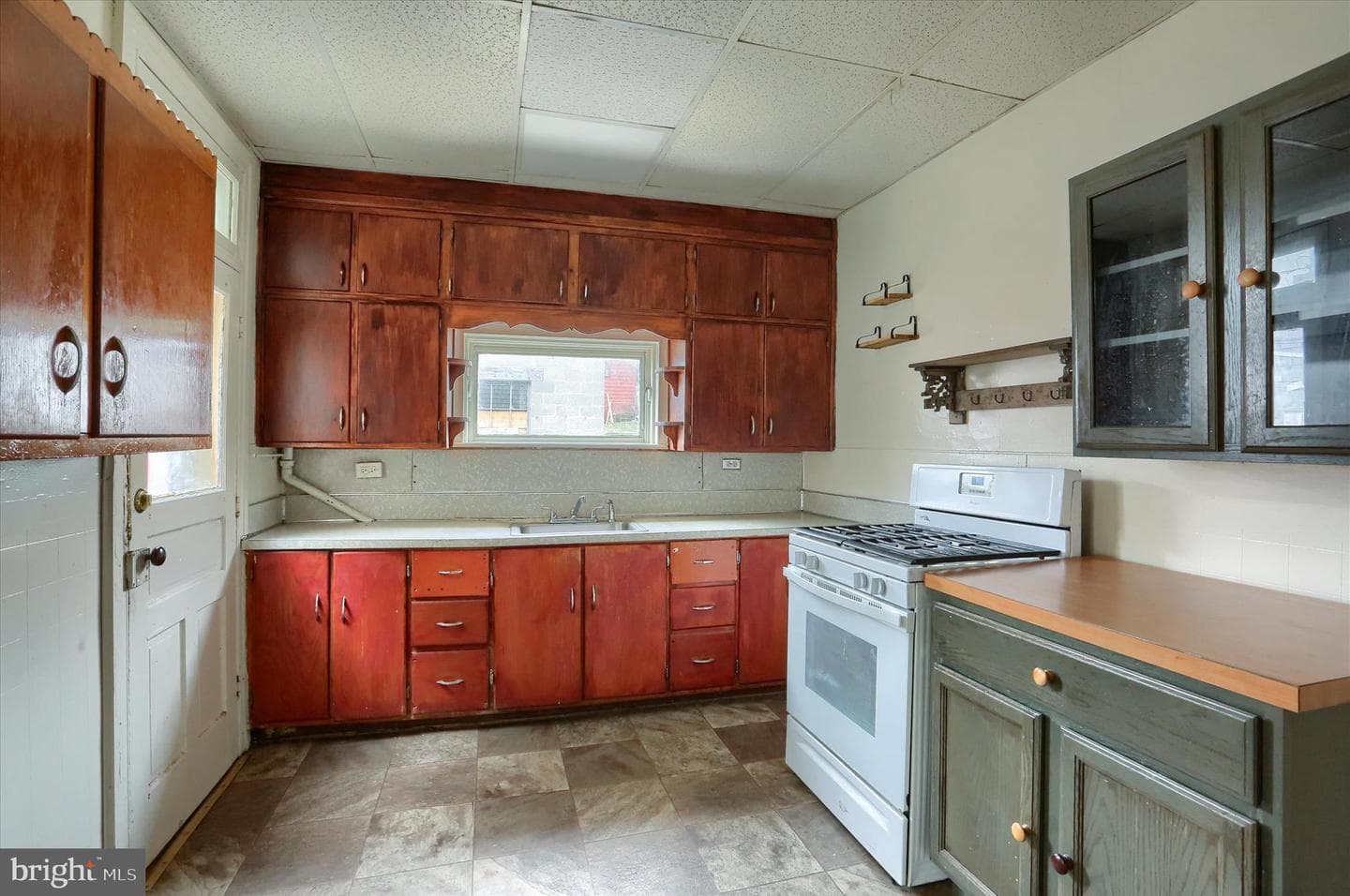 925 W College Avenue photo 11